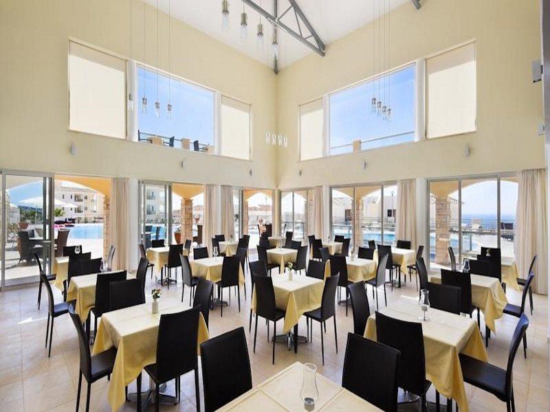 圣乔治俱乐部公寓式酒店 Trimitusa 外观 照片
